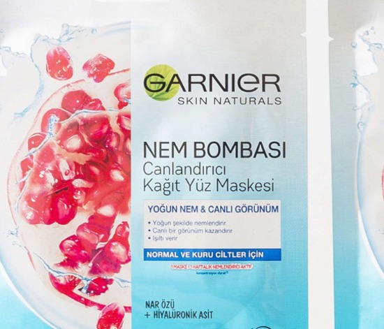 Deniyoruz: Garnier Nem Bombası Canlandırıcı Kağıt Yüz Maskesi