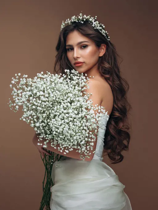 6. Taçlı kır düğünü saç modeli