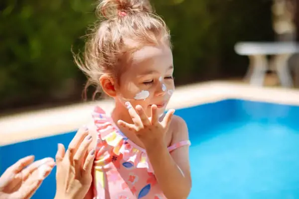 Bebek ve Çocuklar için Güneş Kremi Rehberi